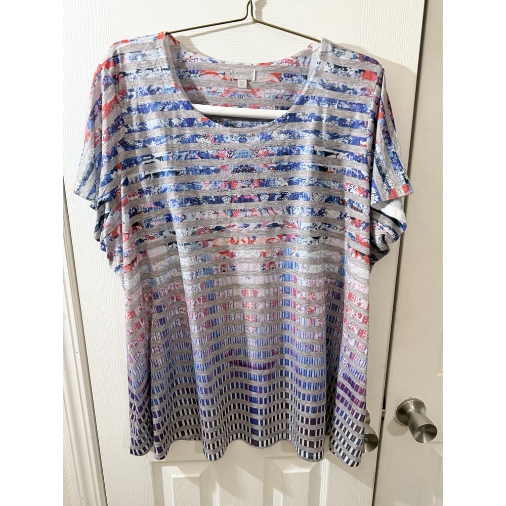 Ladies Avenue Plus Size Top 26/28 Light Weight Summer Top